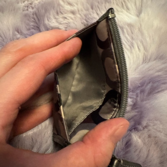 Coach Signature Pattern Keychain Wallet Madison - Picture 3 of 4